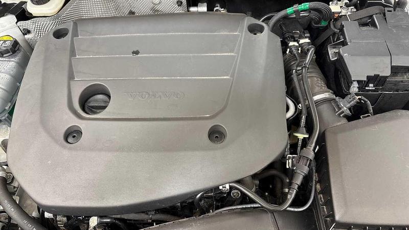 Used Volvo XC40 2023 for sale - 77462403: Photo 15