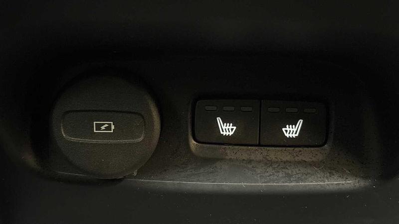 Used Volvo XC40 2023 for sale - 77462403: Photo 17