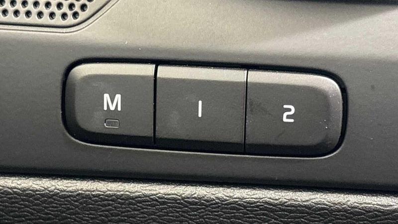 Used Volvo XC40 2023 for sale - 77462403: Photo 25