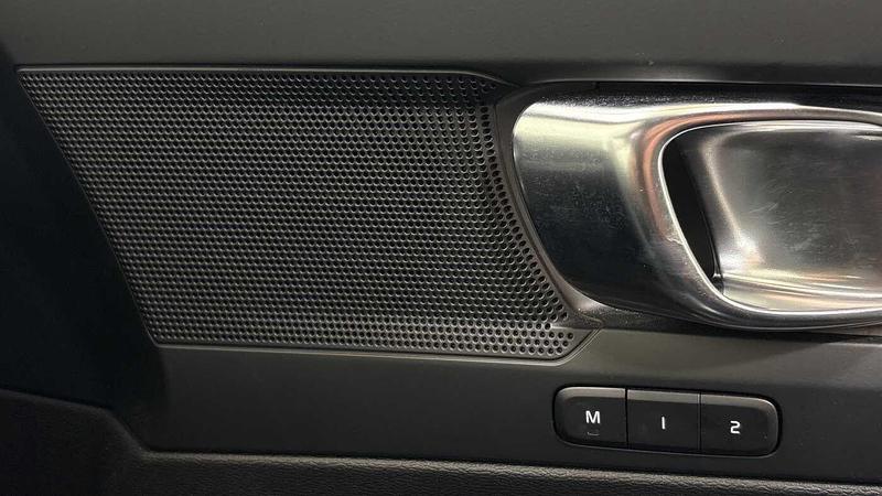 Used Volvo XC40 2023 for sale - 77462403: Photo 26