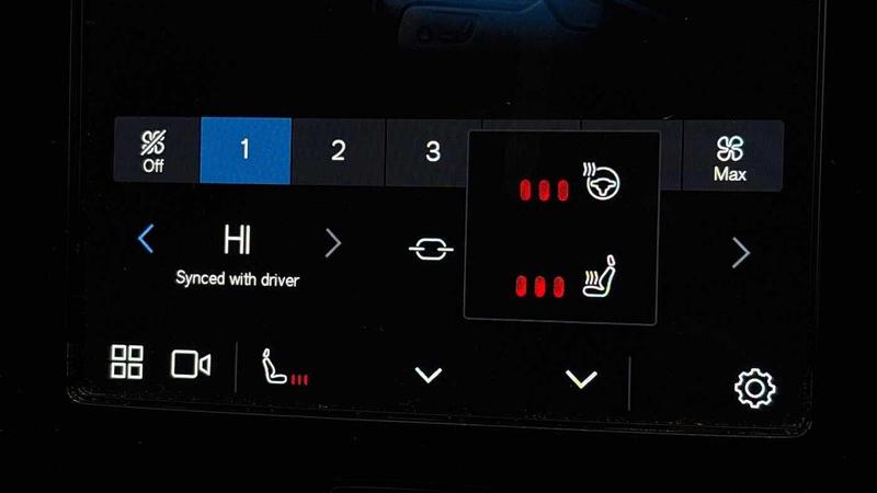 Used Volvo XC40 2023 for sale - 77462403: Photo 40