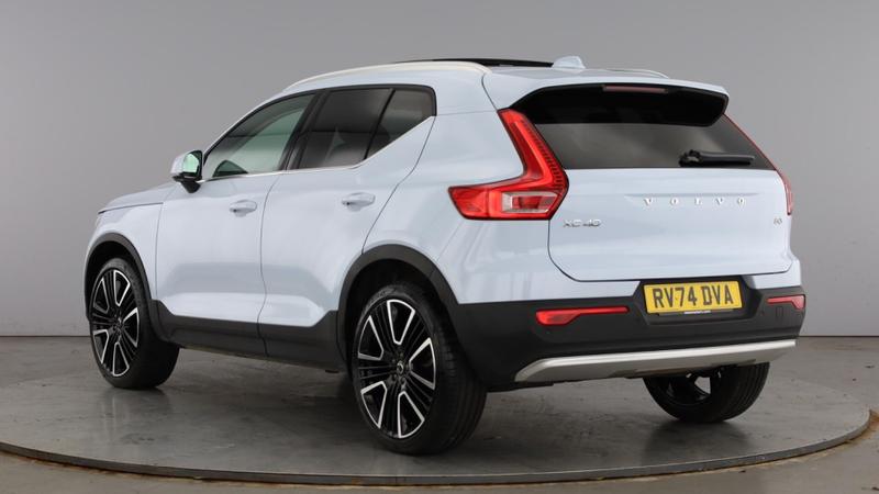 Used Volvo XC40 2025 for sale - 77211107: Photo 3