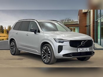 2025 - 2.0 T8 PHEV Ultra Dark 5dr AWD Geartronic