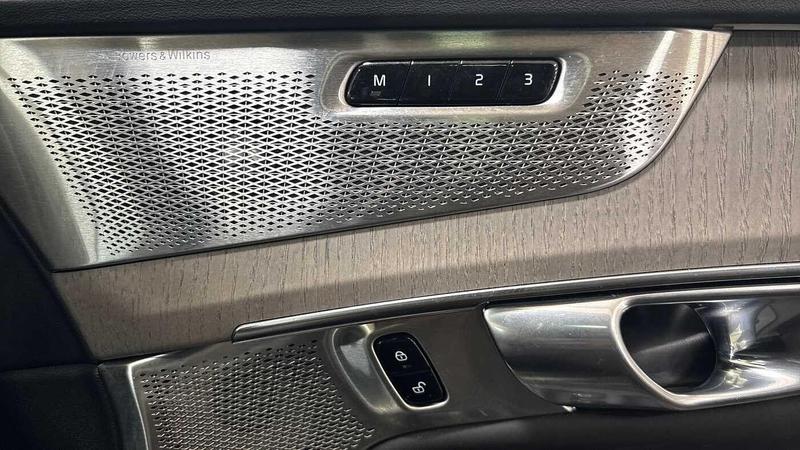 Used Volvo XC90 2025 for sale - 76853451: Photo 27