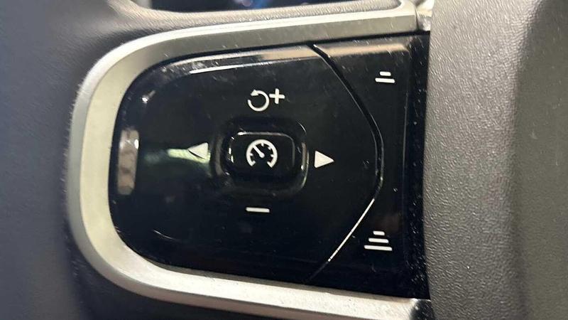 Used Volvo XC90 2025 for sale - 76853451: Photo 31