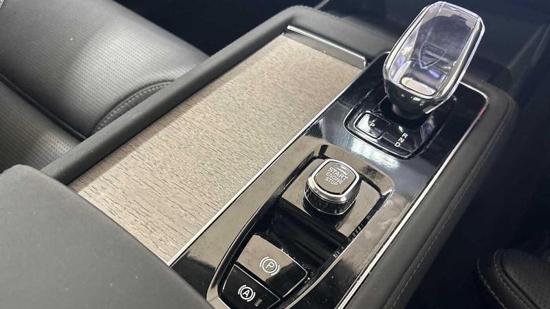 Used Volvo XC90 2025 for sale - 76853451: Photo 32