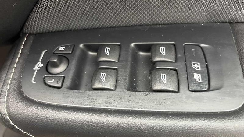 Used Volvo XC60 2025 for sale - 77152123: Photo 25