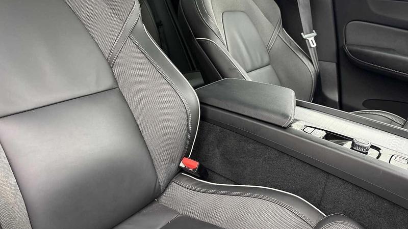 Used Volvo XC60 2025 for sale - 77152123: Photo 29