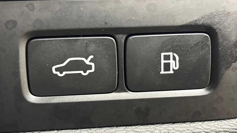 Used Volvo XC60 2025 for sale - 77152123: Photo 30