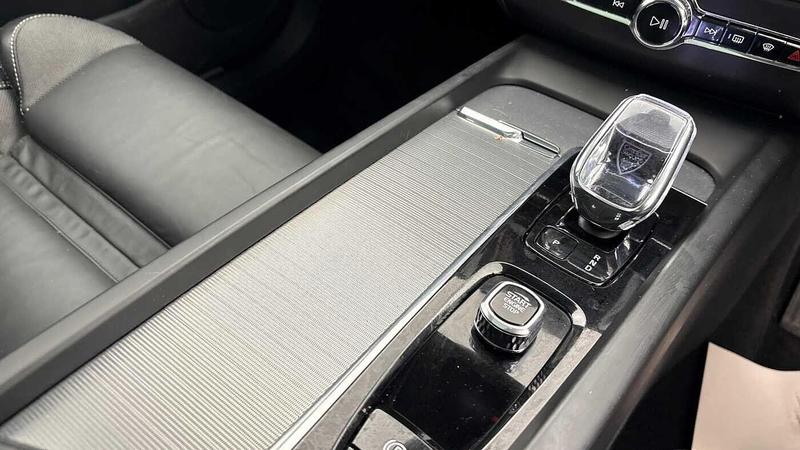 Used Volvo XC60 2025 for sale - 77152123: Photo 32