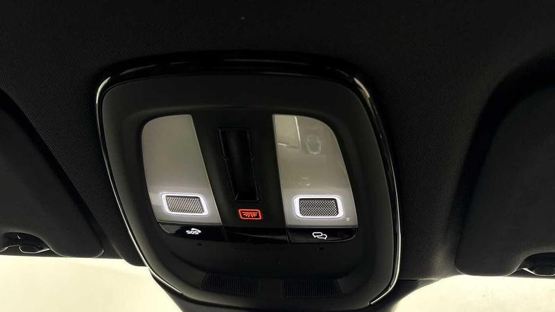 Used Volvo XC60 2025 for sale - 77152123: Photo 33