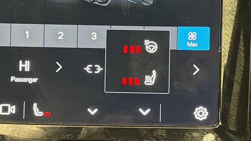 Used Volvo XC60 2025 for sale - 77152123: Photo 41