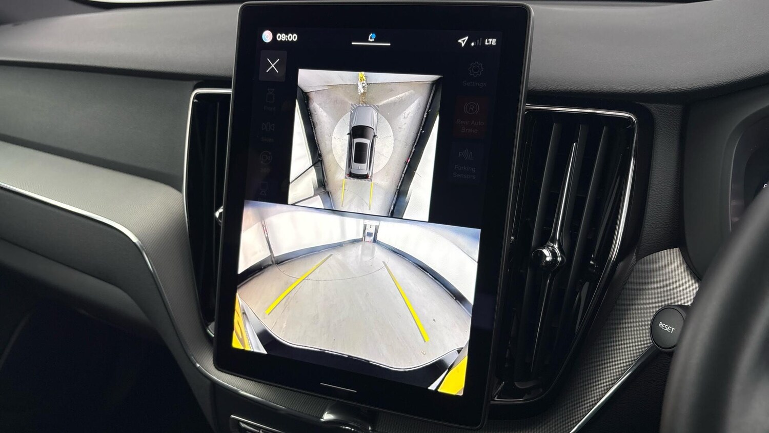 Used Volvo XC60 2025 for sale - 77965349: Photo 29