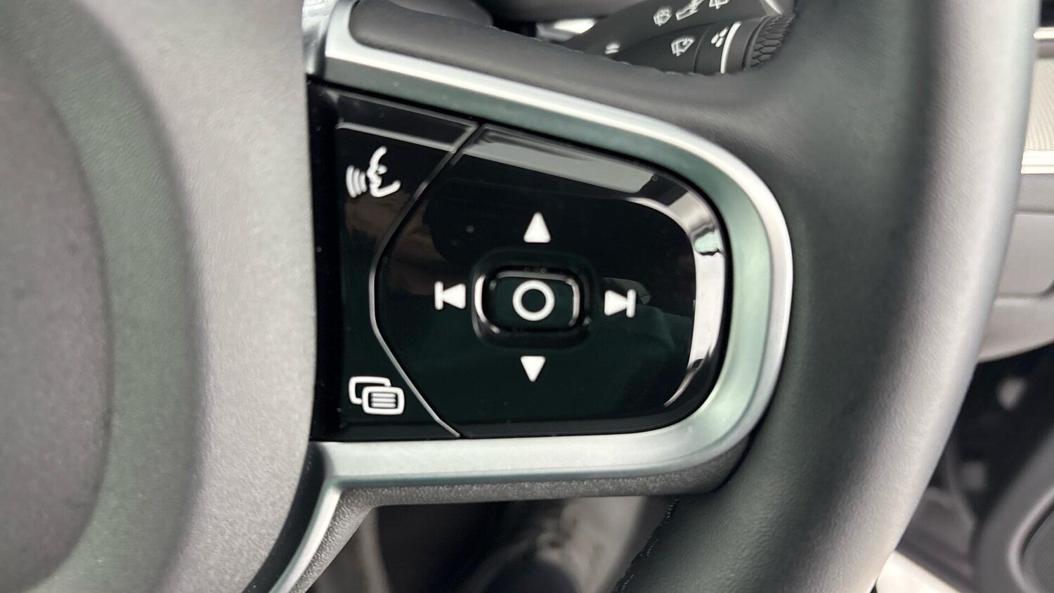 Used Volvo XC60 2025 for sale - 77965349: Photo 30