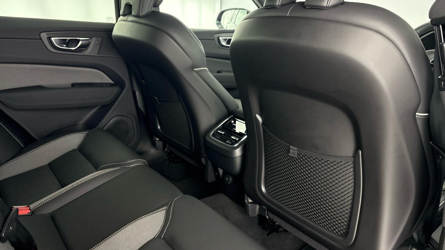 Used Volvo XC60 2025 for sale - 77965349: Photo 33