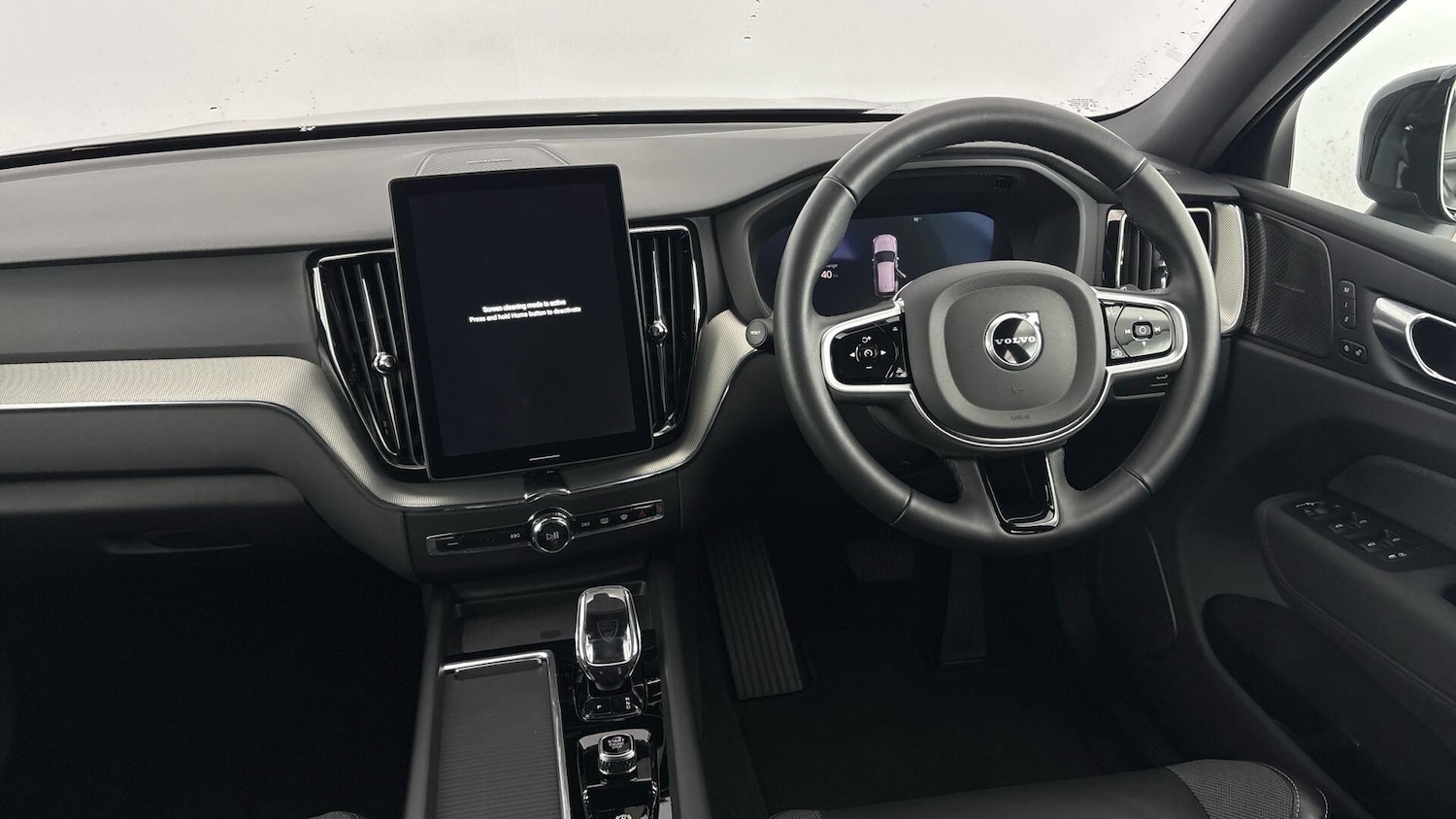 Used Volvo XC60 2025 for sale - 77965349: Photo 8