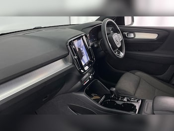 Used Volvo XC40 2023 for sale - 76476808: Photo