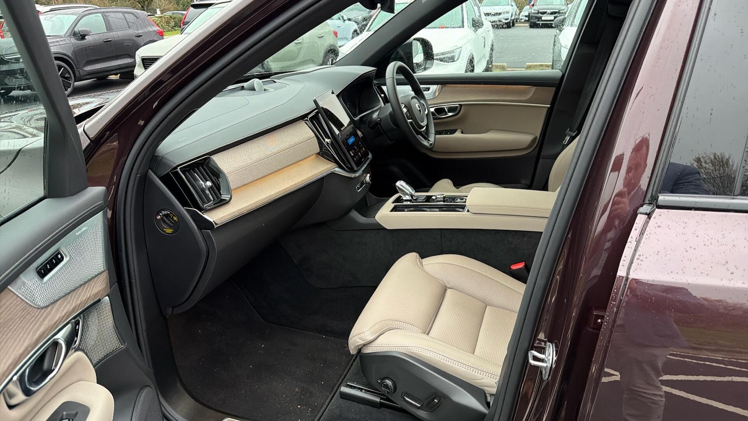 Used Volvo XC90 2025 for sale - 77506298: Photo 2