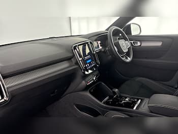 Used Volvo XC40 2024 for sale - 79735199: Photo