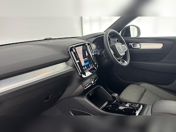 Used Volvo XC40 2023 for sale - 79057260: Photo