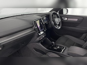 Used Volvo XC40 2025 for sale - 75973048: Photo