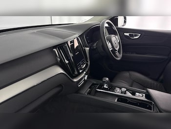 Used Volvo XC60 2024 for sale - 76710129: Photo