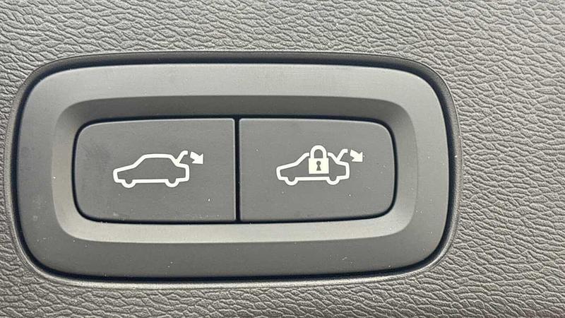 Used Volvo XC60 2025 for sale - 77152122: Photo 19