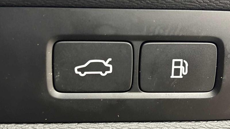 Used Volvo XC60 2025 for sale - 77152122: Photo 30