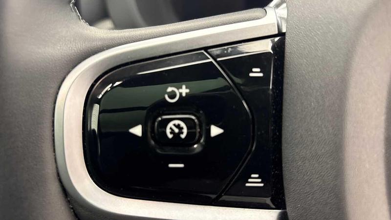 Used Volvo XC60 2025 for sale - 77152122: Photo 31