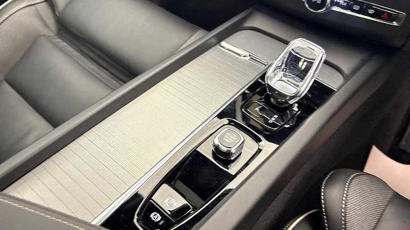 Used Volvo XC60 2025 for sale - 77152122: Photo 32