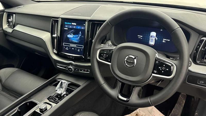 Used Volvo XC60 2025 for sale - 77152122: Photo 9