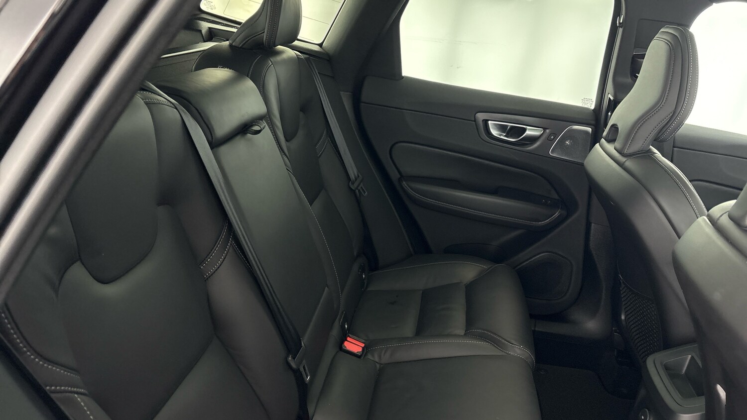 Used Volvo XC60 2025 for sale - 77603122: Photo 10