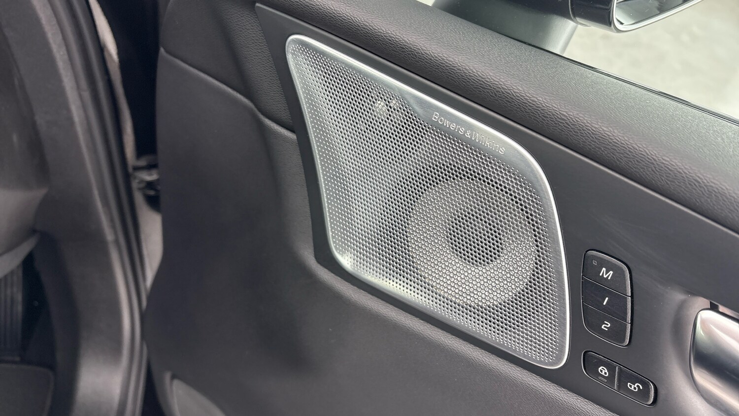 Used Volvo XC60 2025 for sale - 77603122: Photo 18