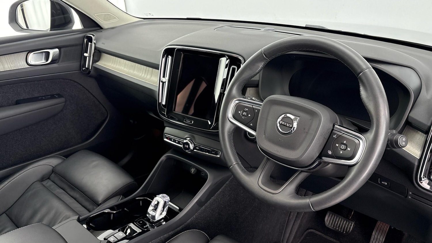 Used Volvo XC40 2022 for sale - 77603201: Photo 6