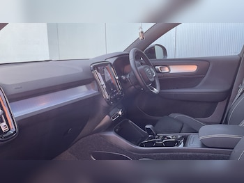 Used Volvo XC40 2025 for sale - 78761398: Photo