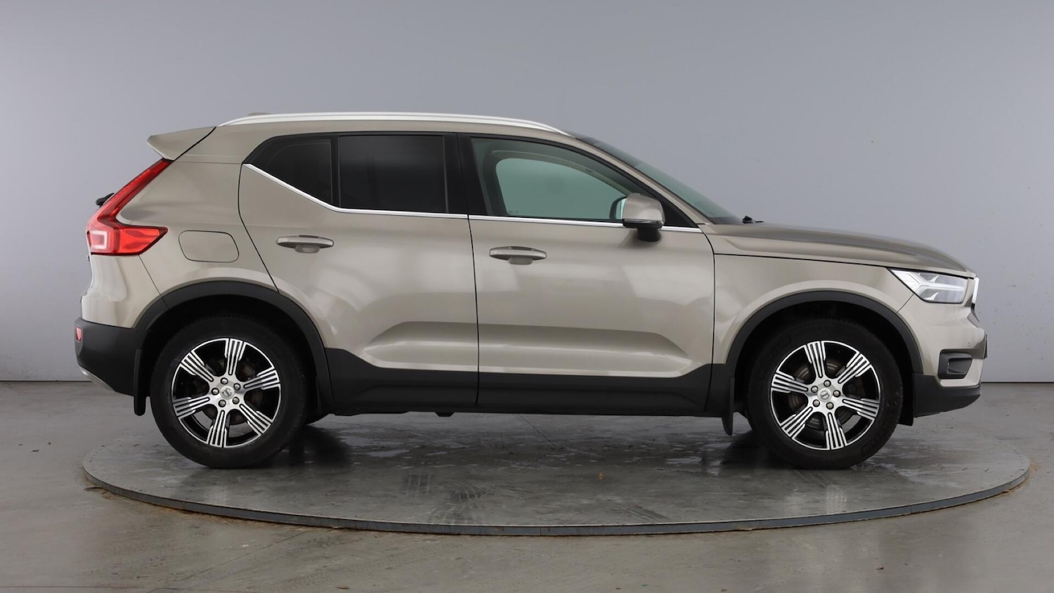 Used Volvo XC40 2021 for sale - 77603110: Photo 4