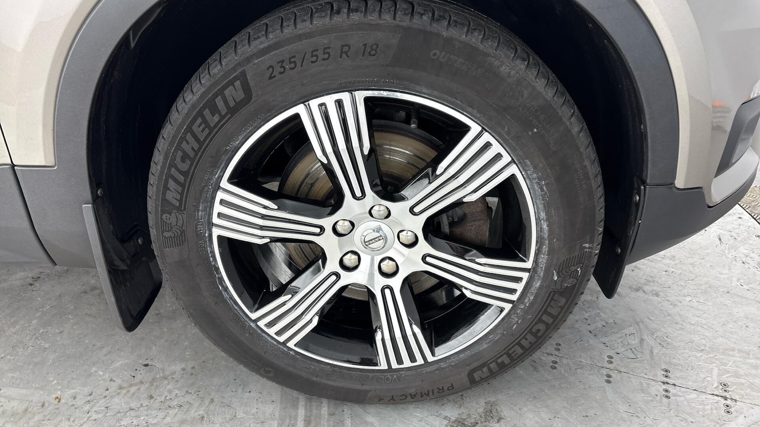 Used Volvo XC40 2021 for sale - 77603110: Photo 5