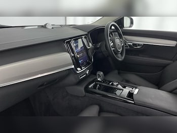 Used Volvo V90 2024 for sale - 76452742: Photo