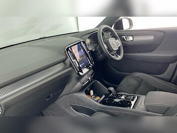 Used Volvo XC40 2024 for sale - 75529596: Photo