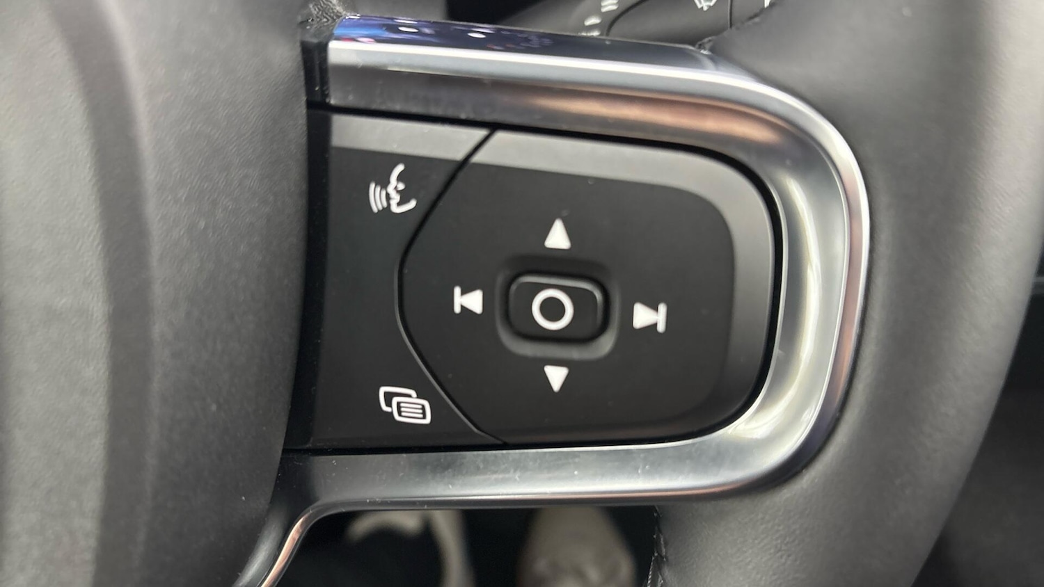 Used Volvo XC40 2025 for sale - 77791246: Photo 18