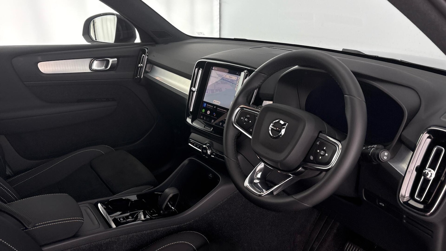 Used Volvo XC40 2025 for sale - 77791246: Photo 6