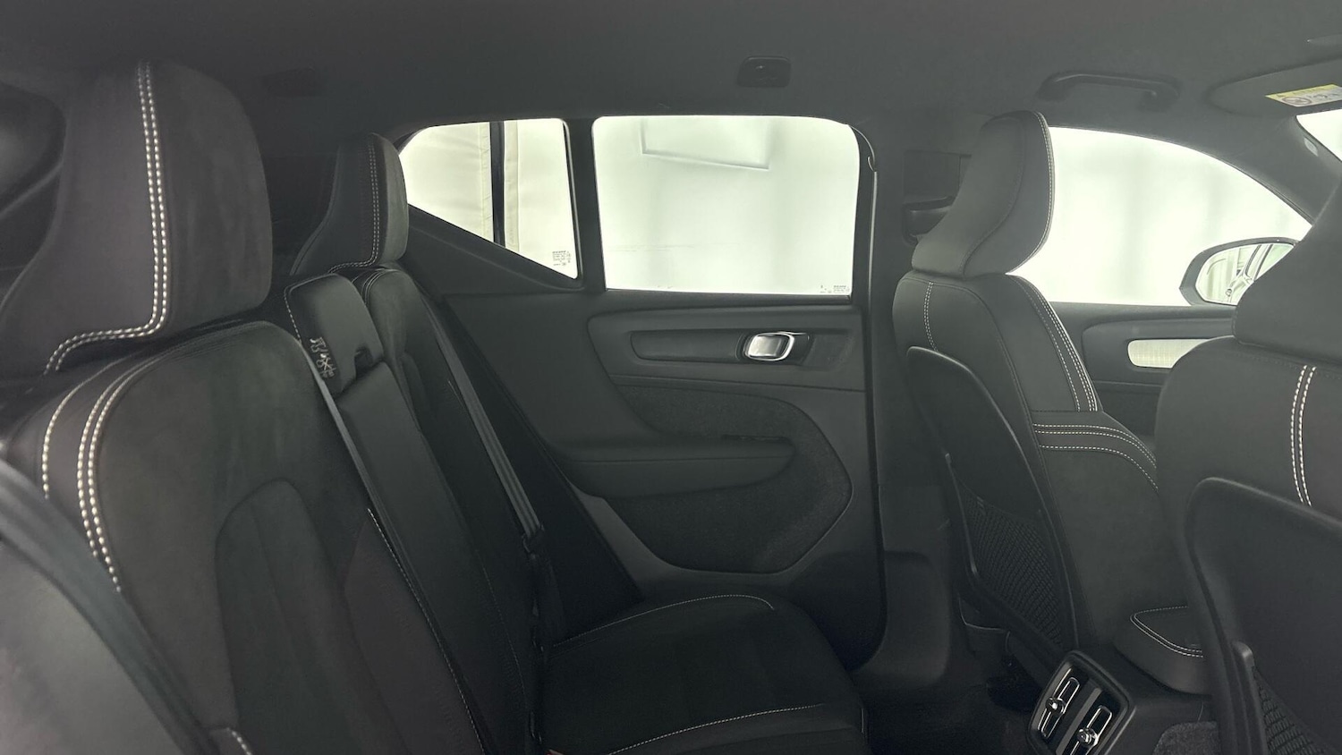 Used Volvo XC40 2025 for sale - 77791246: Photo 9