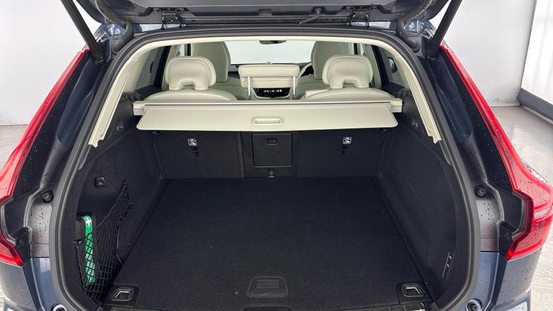 Used Volvo XC60 2025 for sale - 77128224: Photo 12