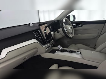 Used Volvo XC60 2025 for sale - 77128224: Photo