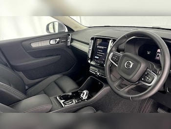 Used Volvo XC40 2025 for sale - 79101924: Photo