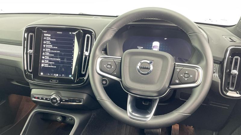 Used Volvo XC40 2025 for sale - 76508261: Photo 10
