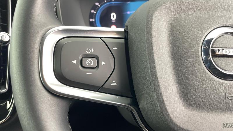 Used Volvo XC40 2025 for sale - 76508261: Photo 18