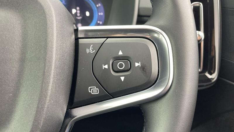 Used Volvo XC40 2025 for sale - 76508261: Photo 19