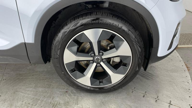 Used Volvo XC40 2025 for sale - 76508261: Photo 5