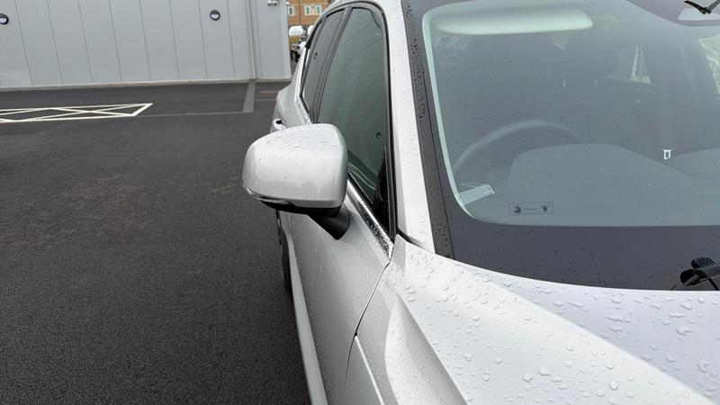 Used Volvo XC40 2024 for sale - 75561490: Photo 32